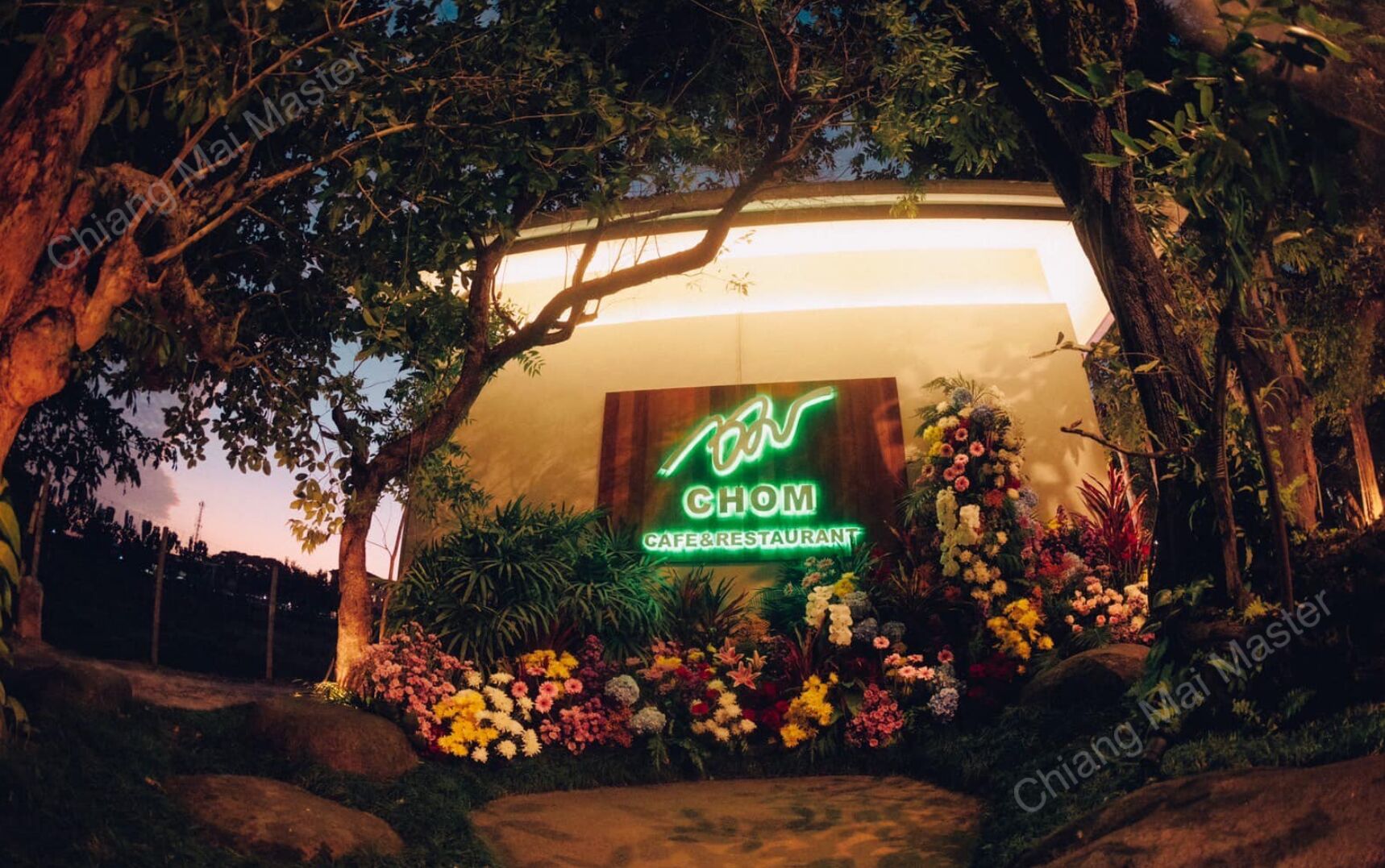 Chom Cafe and Restaurant Chiang Mai Master